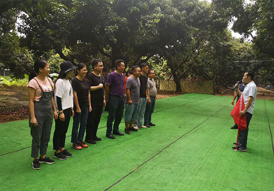 “挑战自我，，，，，凝聚实力，，，，，熔炼一流团队” 广东美高梅集团4688am检测户外拓展活动