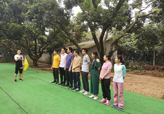 “挑战自我，，，，，凝聚实力，，，，，熔炼一流团队” 广东美高梅集团4688am检测户外拓展活动