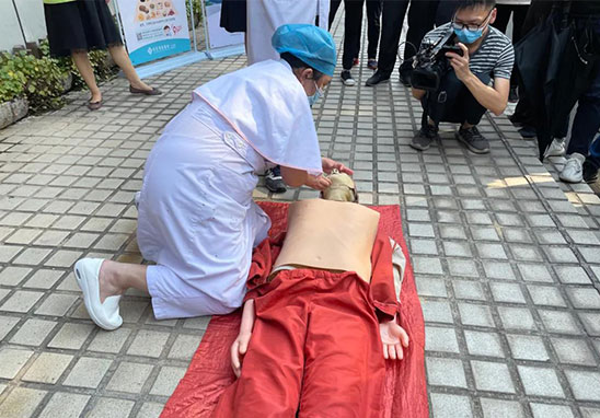 爱心义诊与抢救知识科普活动