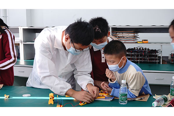 美高梅集团4688am检测&常平板石小学科普体验活动【第三场】